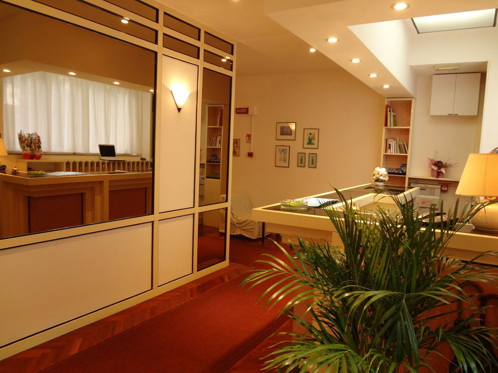 Hotel Nettuno ポルト・サン・ジョルジョ エクステリア 写真
