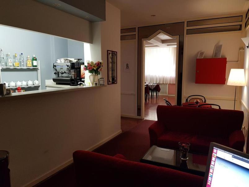 Hotel Nettuno ポルト・サン・ジョルジョ エクステリア 写真