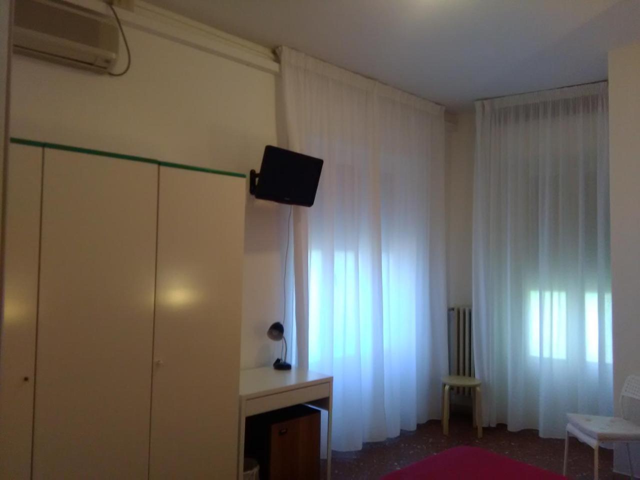 Hotel Nettuno ポルト・サン・ジョルジョ エクステリア 写真